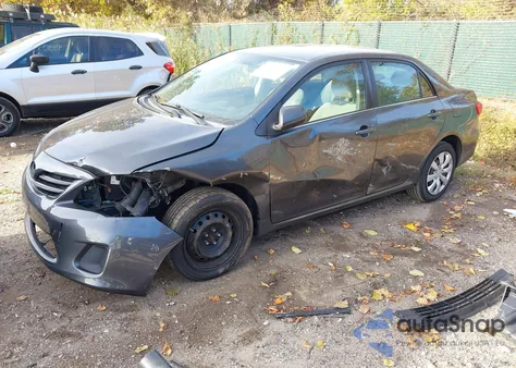 2013 Toyota Corolla Le z USA, uszkodzony, nr VIN 2T1BU4EE1DC959539